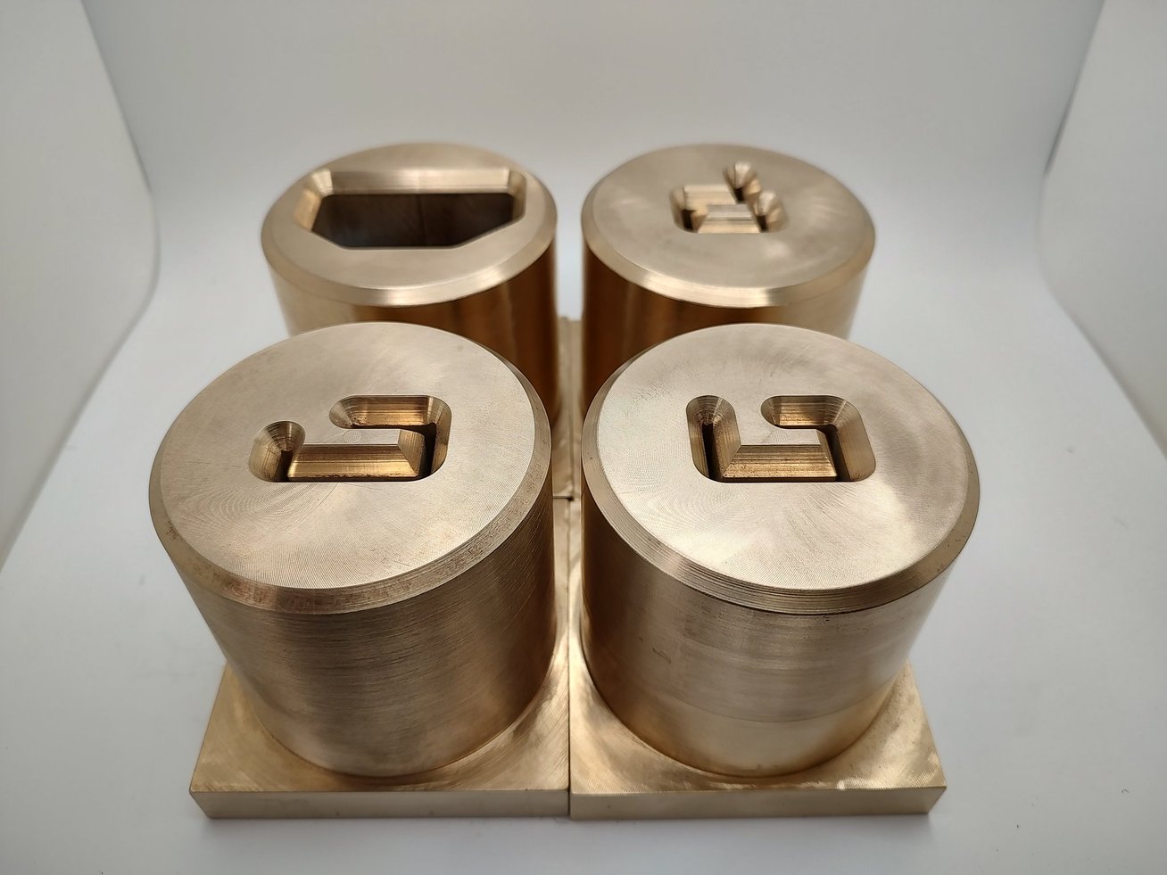Set of Machined Straighteners